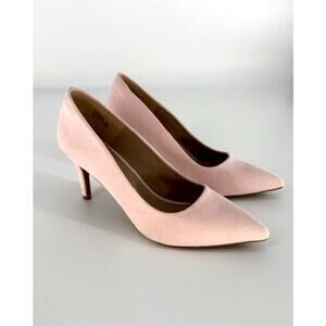 Dream Pairs Closed Toe 3” Heels in Pink Suede – Size 9